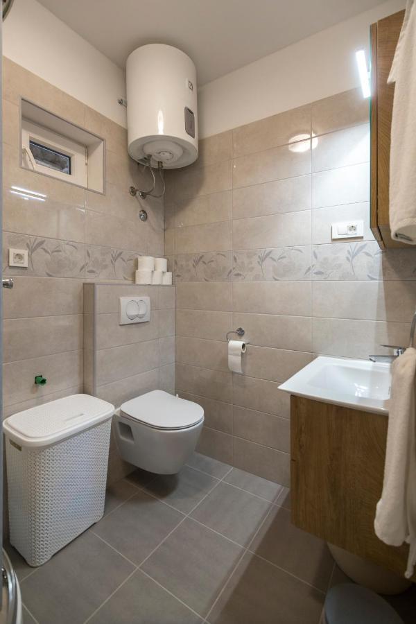 Apartments Bepi Комижа Экстерьер фото